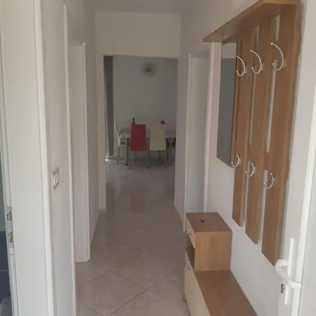 Apartment Vrdoljak Malinska